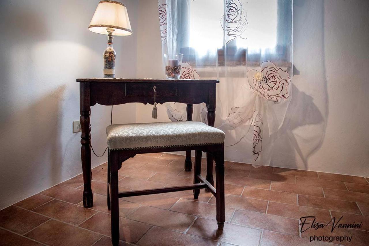 Terricciola A Casa Di Tittaヴィラ エクステリア 写真